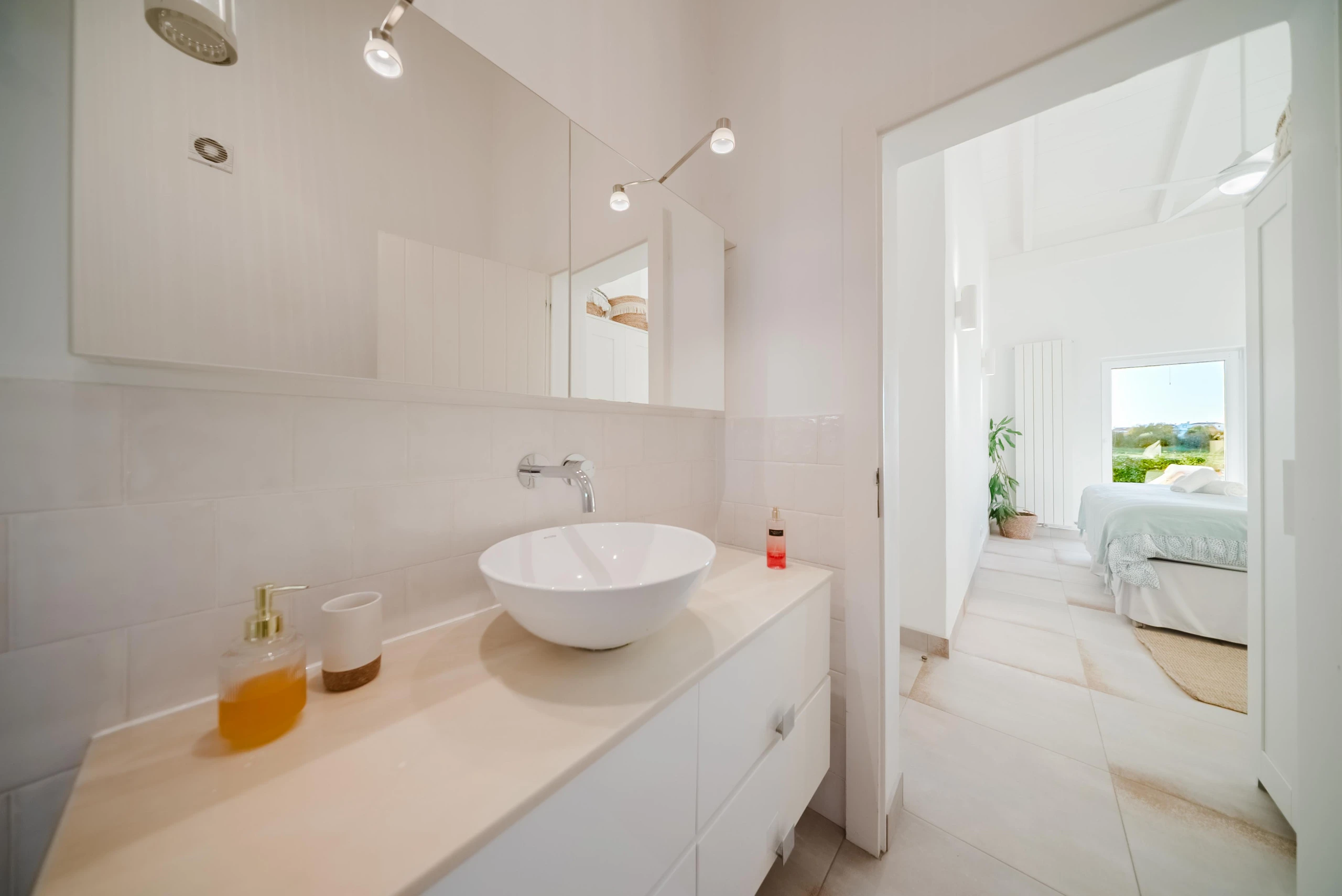 comporta villa spacious bathroom