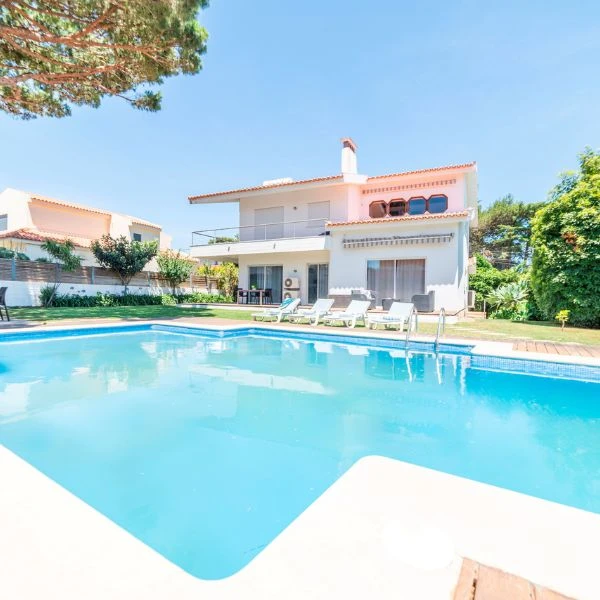 villas in cascais with pools