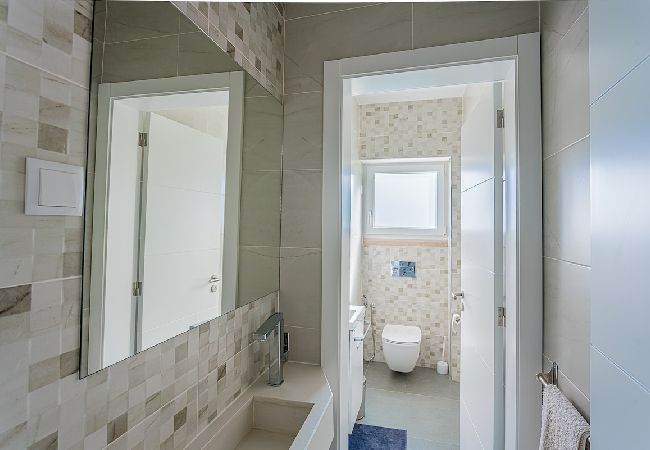 Villa à Charneca de Caparica - Villa Mena Villa à Charneca de Caparica - Villa Mena