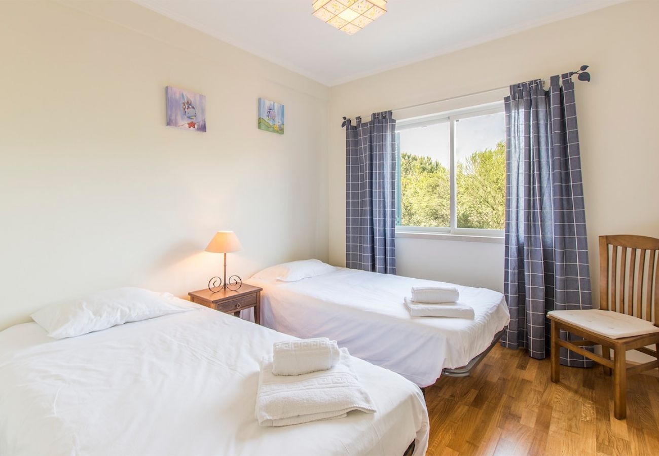Apartamento em Herdade da Aroeira - Apartment Anibal
