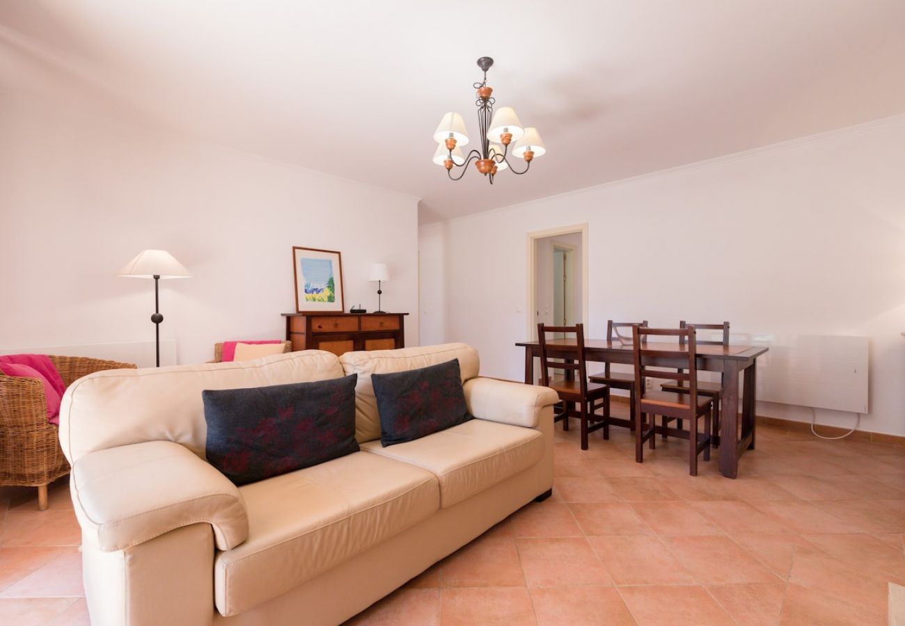 Apartamento em Herdade da Aroeira - Apartment Nitin