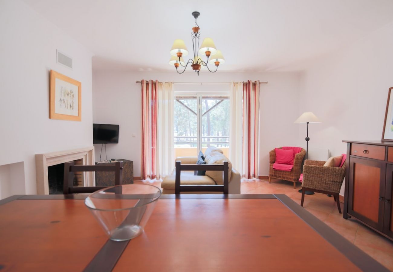 Apartamento em Herdade da Aroeira - Apartment Nitin