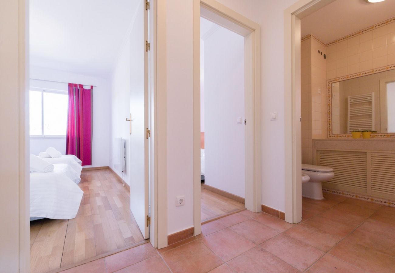 Apartamento em Herdade da Aroeira - Apartment Nitin