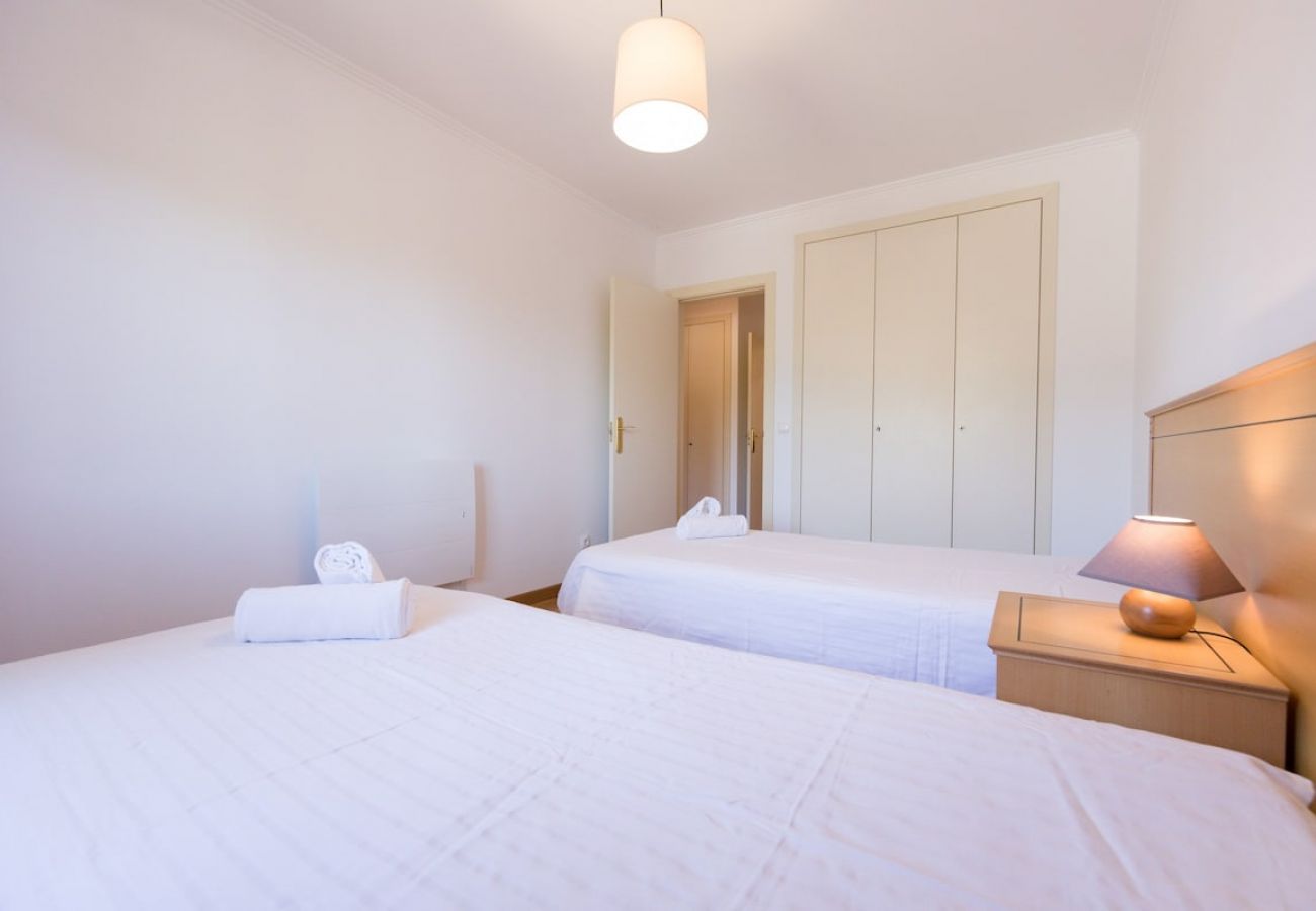 Apartamento em Herdade da Aroeira - Apartment Nitin