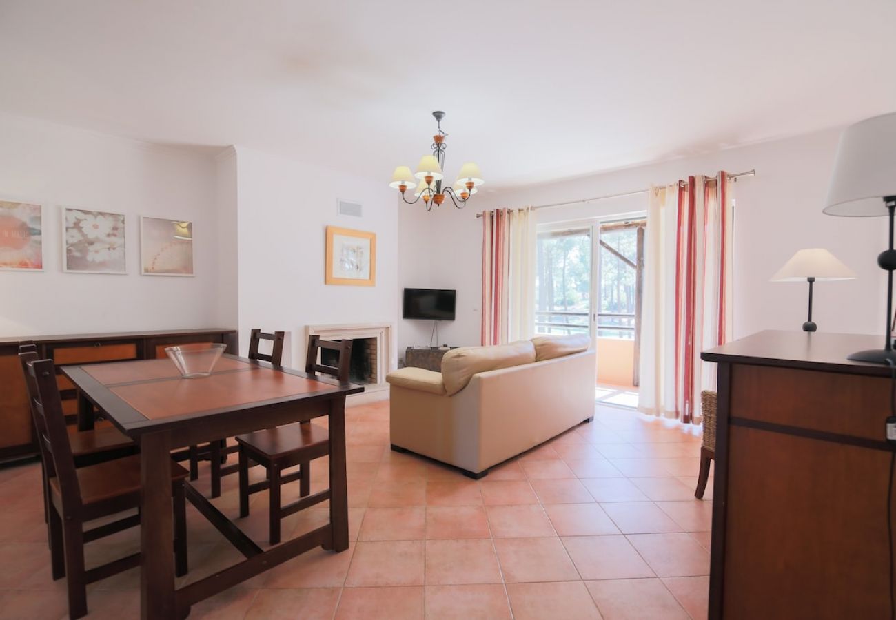 Apartamento em Herdade da Aroeira - Apartment Nitin