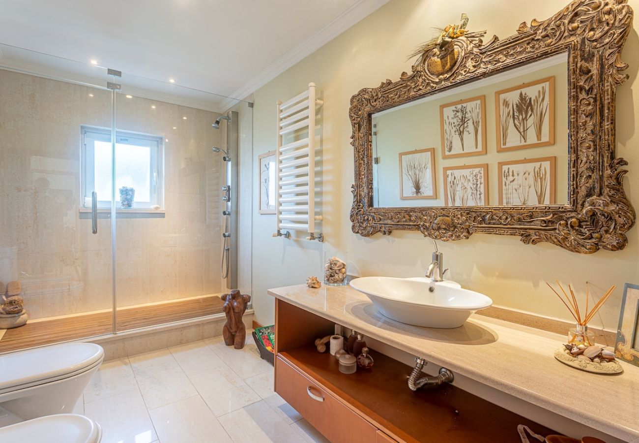 Villa em Azeitão - Villa Alegre