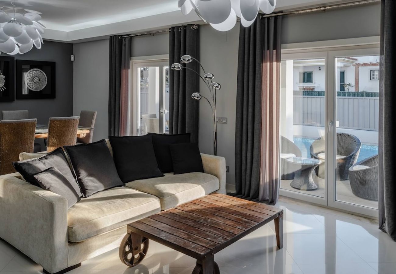 Villa em Lagoa de Albufeira - Happy Villa