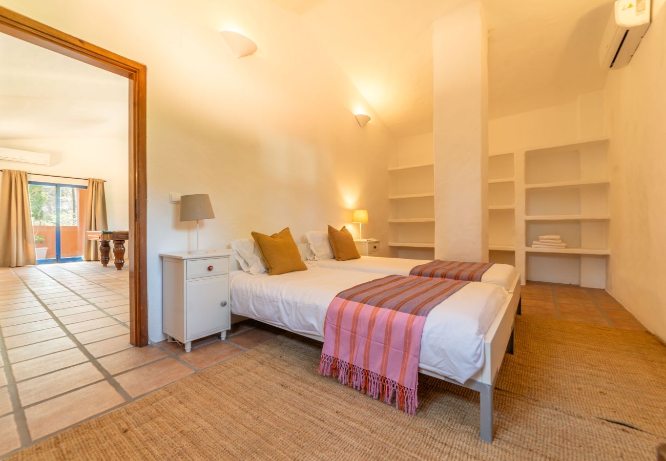 Villa em Herdade da Aroeira - Villa Bambu