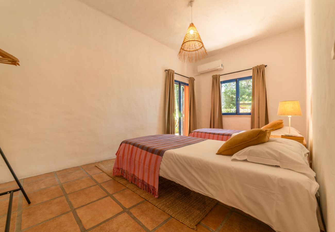 Villa em Herdade da Aroeira - Villa Bambu