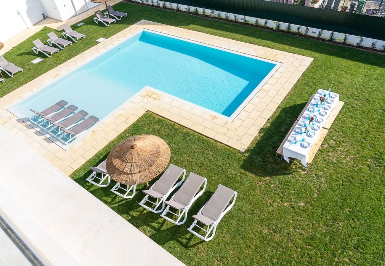 Villa em Charneca de Caparica - Villa Mena