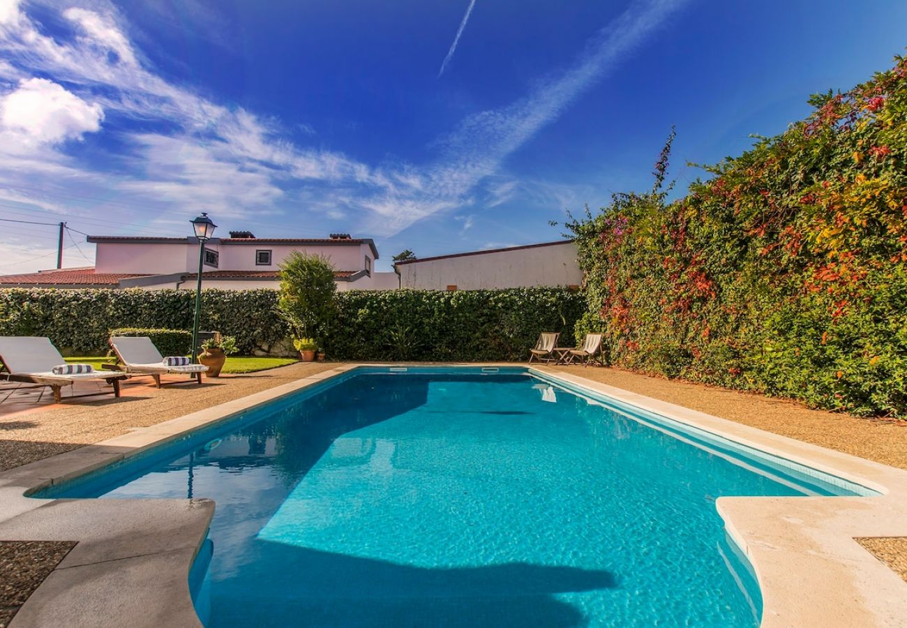 Villa em Aroeira - Villa Goreti