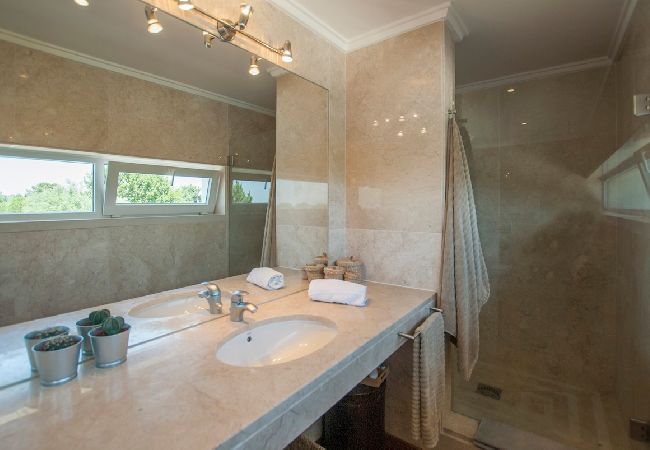 Villa em Aldeia do Meco - Villa Linda Villa em Aldeia do Meco - Villa Linda