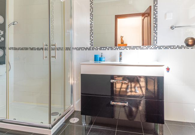 Villa em Aroeira - Villa Buganvilia Villa em Aroeira - Villa Buganvilia