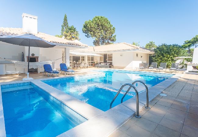 Villa em Península de Tróia - Villa Niki Villa em Península de Tróia - Villa Niki