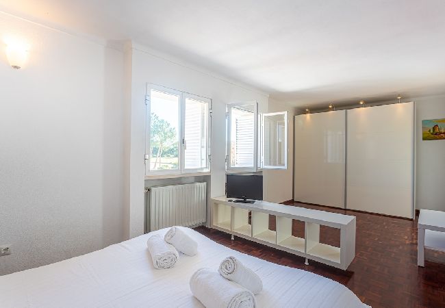 Casa em Aldeia do Meco - Villa Flora Casa em Aldeia do Meco - Villa Flora