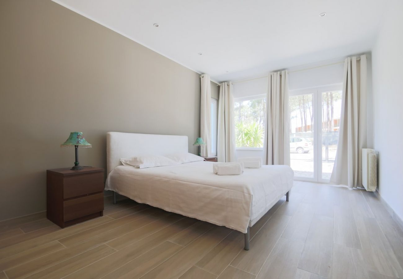 Villa em Herdade da Aroeira - Villa das Begonias