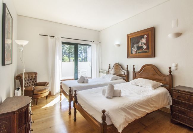 Villa em Herdade da Aroeira - Villa do Cisne Villa em Herdade da Aroeira - Villa do Cisne