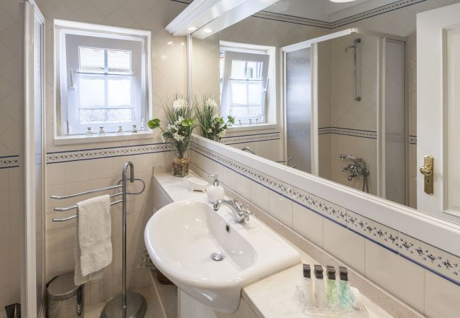 Villa em Herdade da Aroeira - Villa Gerbera Villa em Herdade da Aroeira - Villa Gerbera