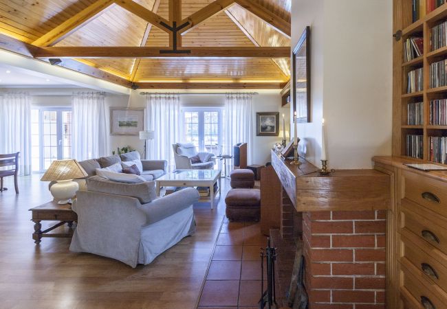 Villa em Herdade da Aroeira - Villa Gerbera Villa em Herdade da Aroeira - Villa Gerbera