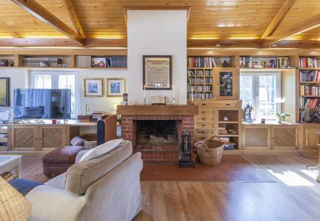 Villa em Herdade da Aroeira - Villa Gerbera Villa em Herdade da Aroeira - Villa Gerbera