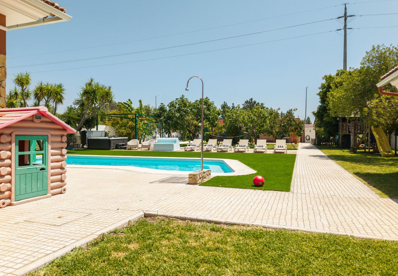 Villa em Quinta do Conde - Villa Aura
