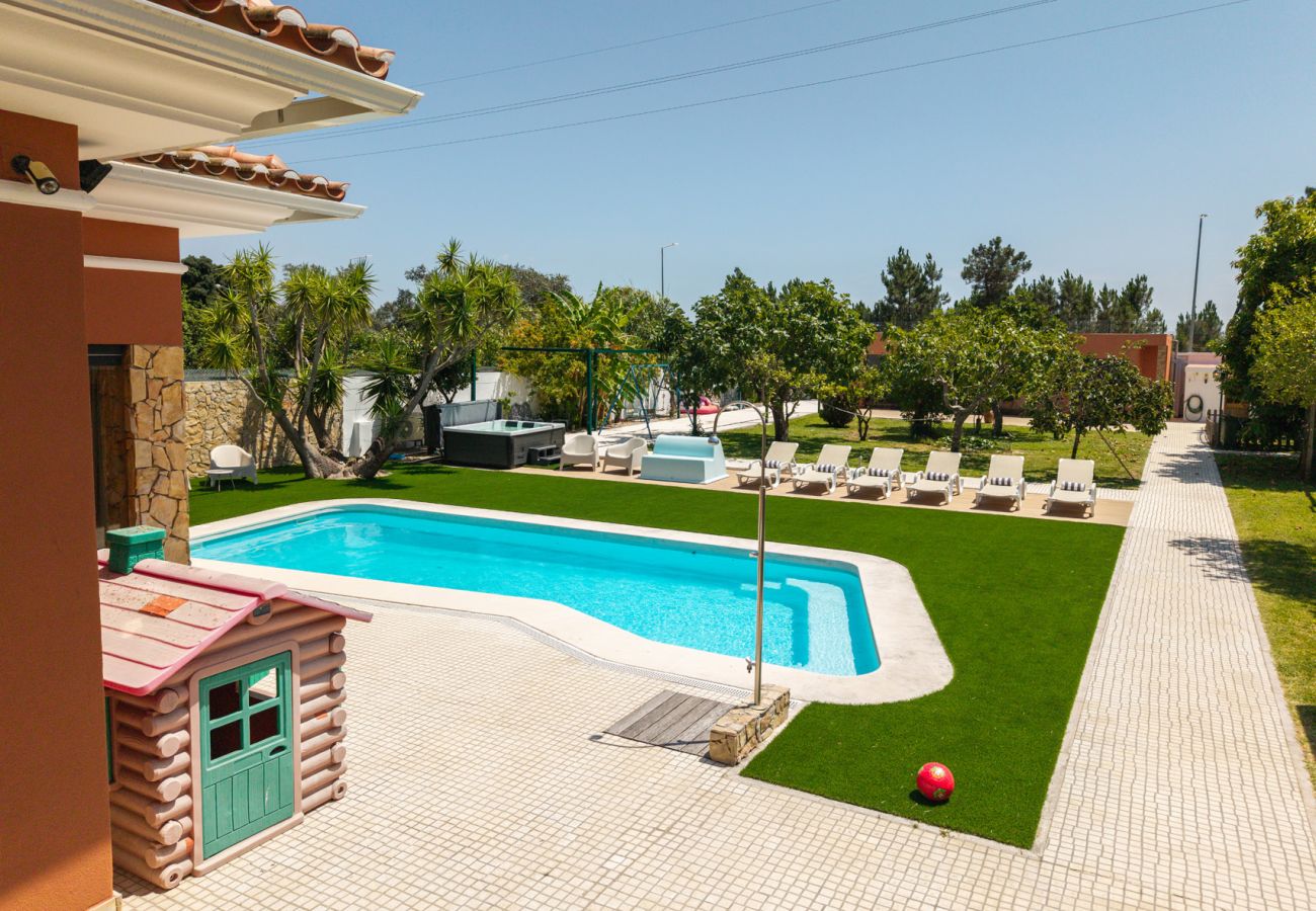 Villa em Quinta do Conde - Villa Aura
