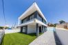 Villa em Aroeira - By the Sea Villa