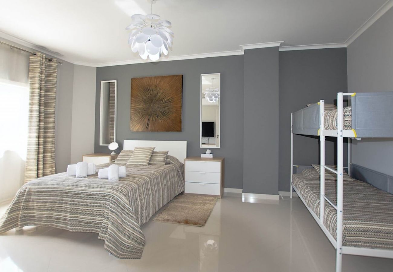 Villa in Lagoa de Albufeira - Happy Villa