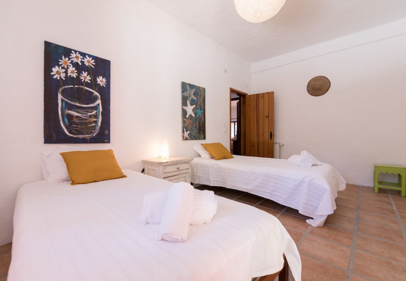 Villa in Herdade da Aroeira - Villa Bambu