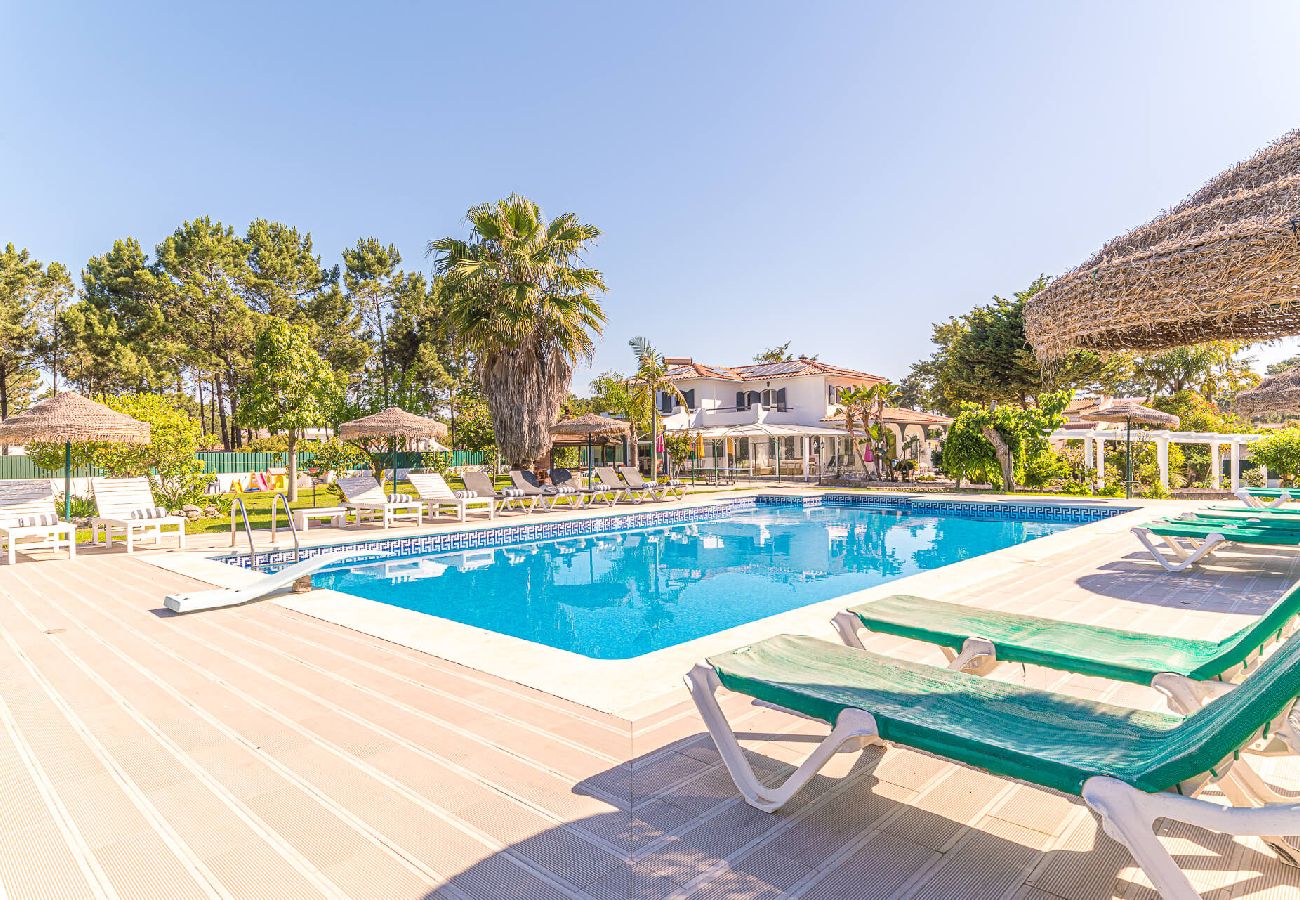 Villa in Aroeira - Villa Buganvilia