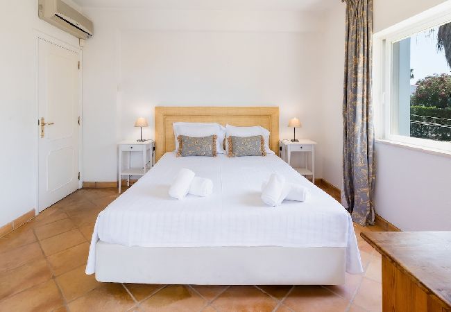 Villa in Quarteira - Villa Sara Villa in Quarteira - Villa Sara