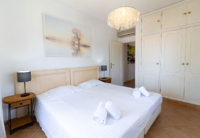 Villa in Quarteira - Villa Sara Villa in Quarteira - Villa Sara