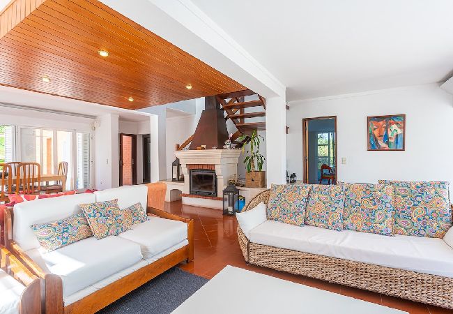 House in Aldeia do Meco - Villa Flora House in Aldeia do Meco - Villa Flora