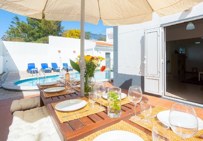 Villa in Charneca de Caparica - Villa Sol e Mar Villa in Charneca de Caparica - Villa Sol e Mar