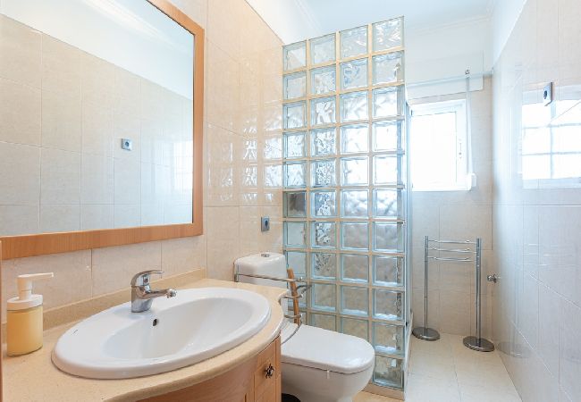 Villa in Charneca de Caparica - Villa Sol e Mar Villa in Charneca de Caparica - Villa Sol e Mar