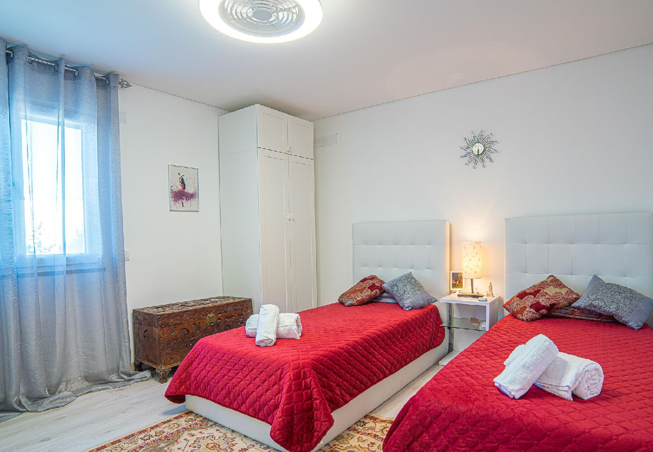 Villa in Aroeira - Villa Santi